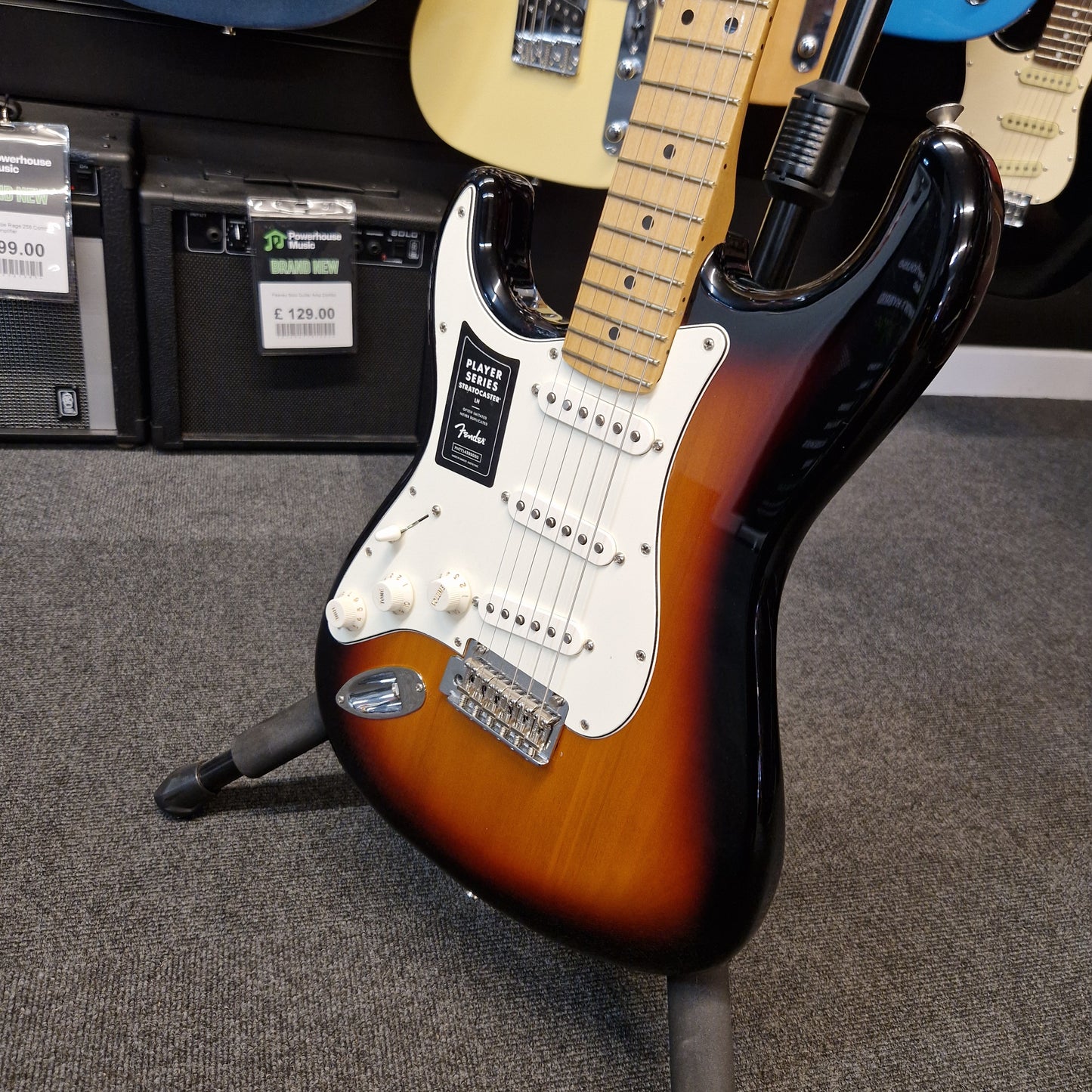 Pre-Owned Fender Player Stratocaster Left-Handed - 3-Colour Sunburst