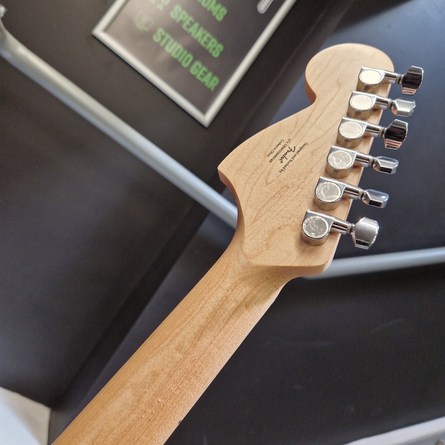 Pre-Owned Squier Sonic Mustang - 2-Colour Sunburst Headstock Back