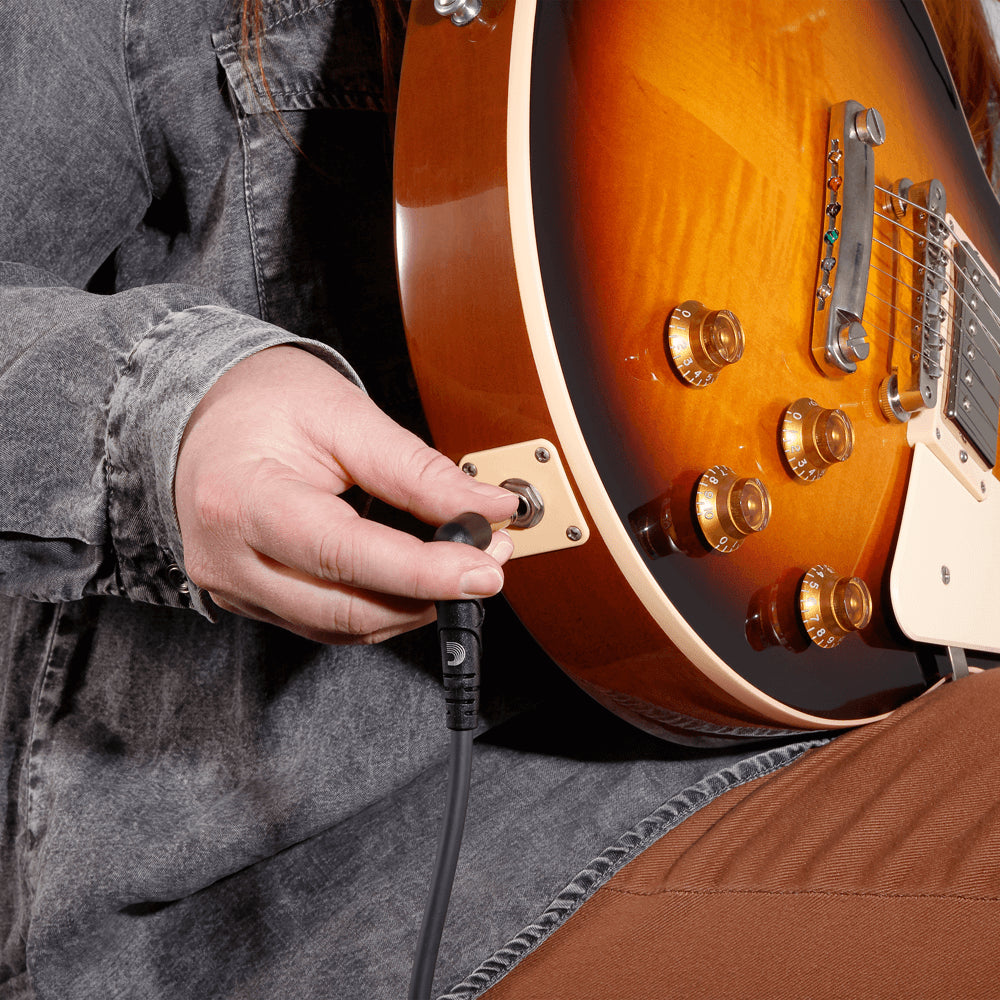 D'Addario Classic Series Instrument Cable Right Angle Plug - 10ft