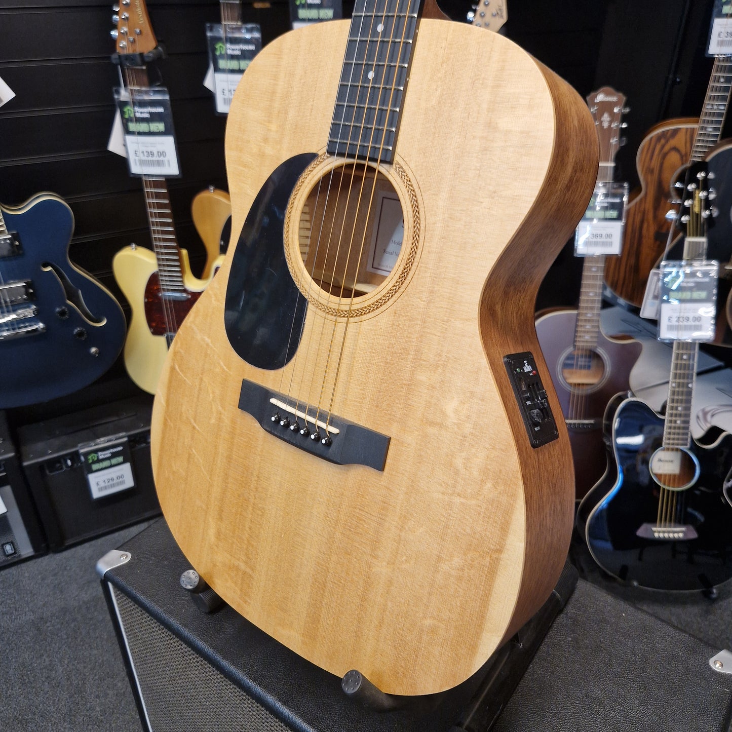 Pre-Owned Sigma 000ME L Electro-Acoustic Left-Handed - Natural