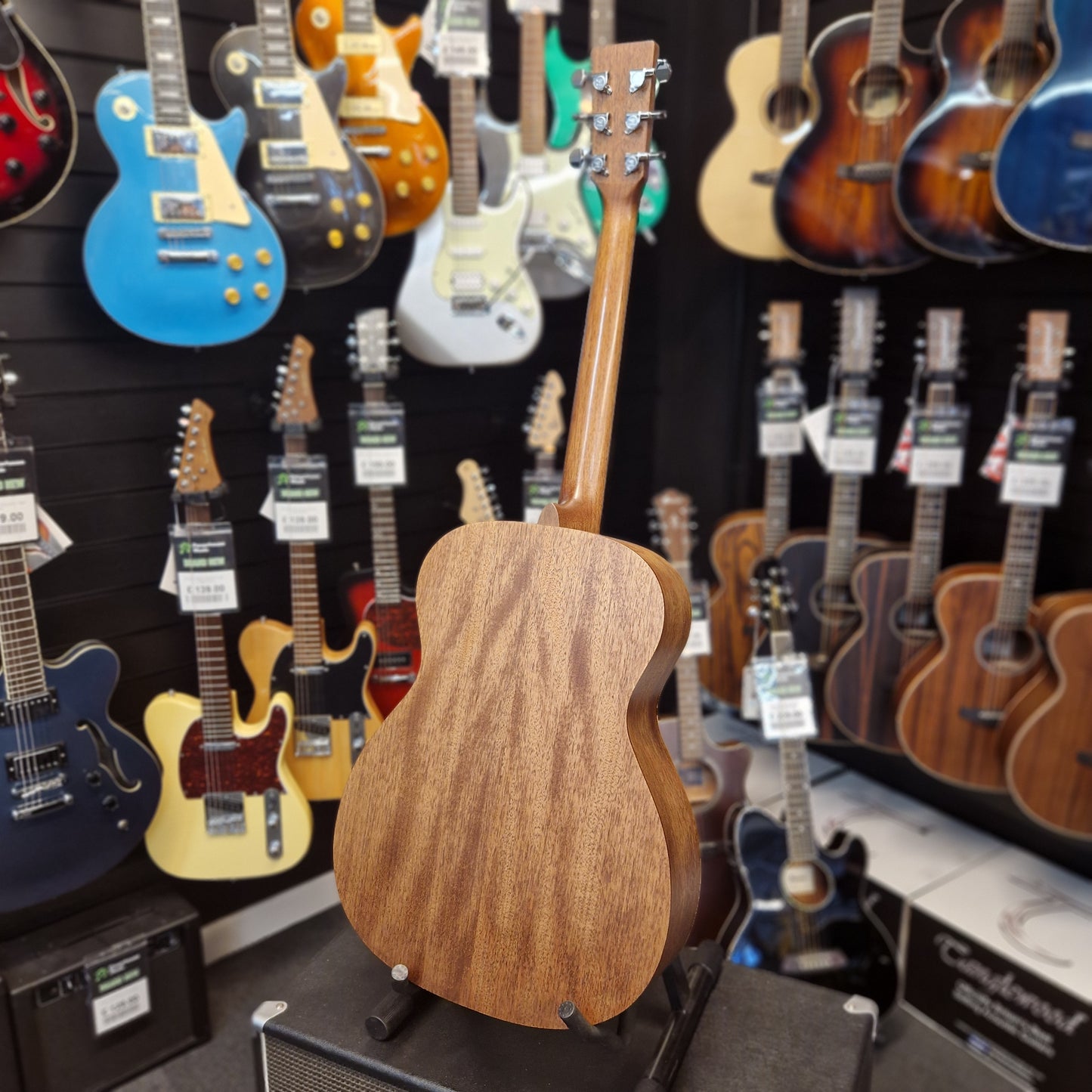 Pre-Owned Sigma 000ME L Electro-Acoustic Left-Handed - Natural