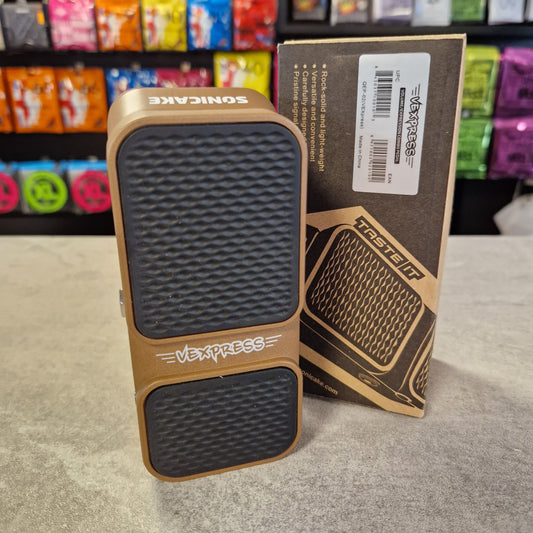 Pre-Owned Sonicake pedal with box and blurred background