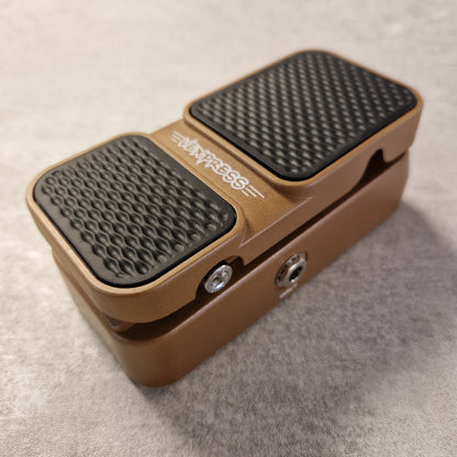 Pre-Owned Sonicake Brown foot pedal with textured black surfaces on a grey background