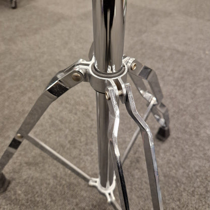 Pre-Owned Yamaha Close-up of a metallic bicycle handlebar on a gray background