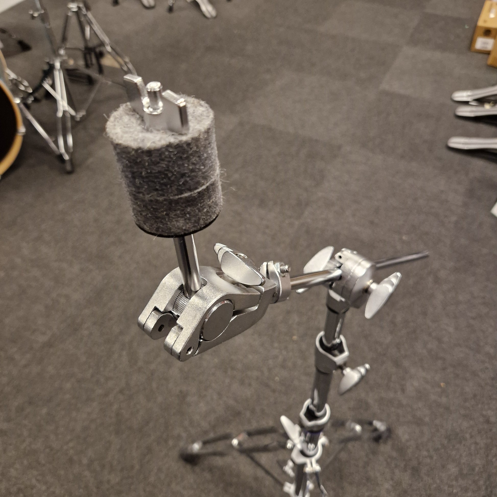 Pre-Owned Yamaha Close-up of a drum cymbal stand with a gray background