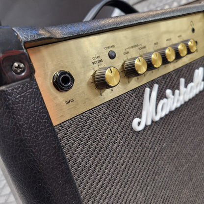 Pre-Owned Marshall MG15 Combo Guitar Amp Close Input