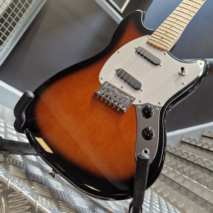 Pre-Owned Squier Sonic Mustang - 2-Colour Sunburst Front Close