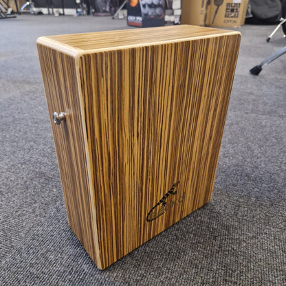 Pre-Owned Gecko C-68Z Wooden box with a lid on a textured surface
