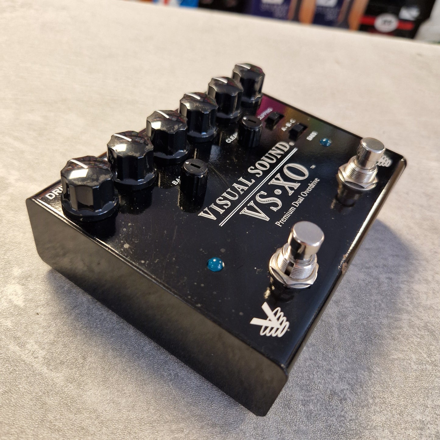 Pre-Owned Truetone VSXO Guitar effects pedal with 'Ox Sound' branding on a textured surface