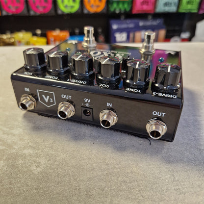 Pre-Owned Truetone VSXO Guitar effects pedal with multiple knobs and connectors on a textured surface.