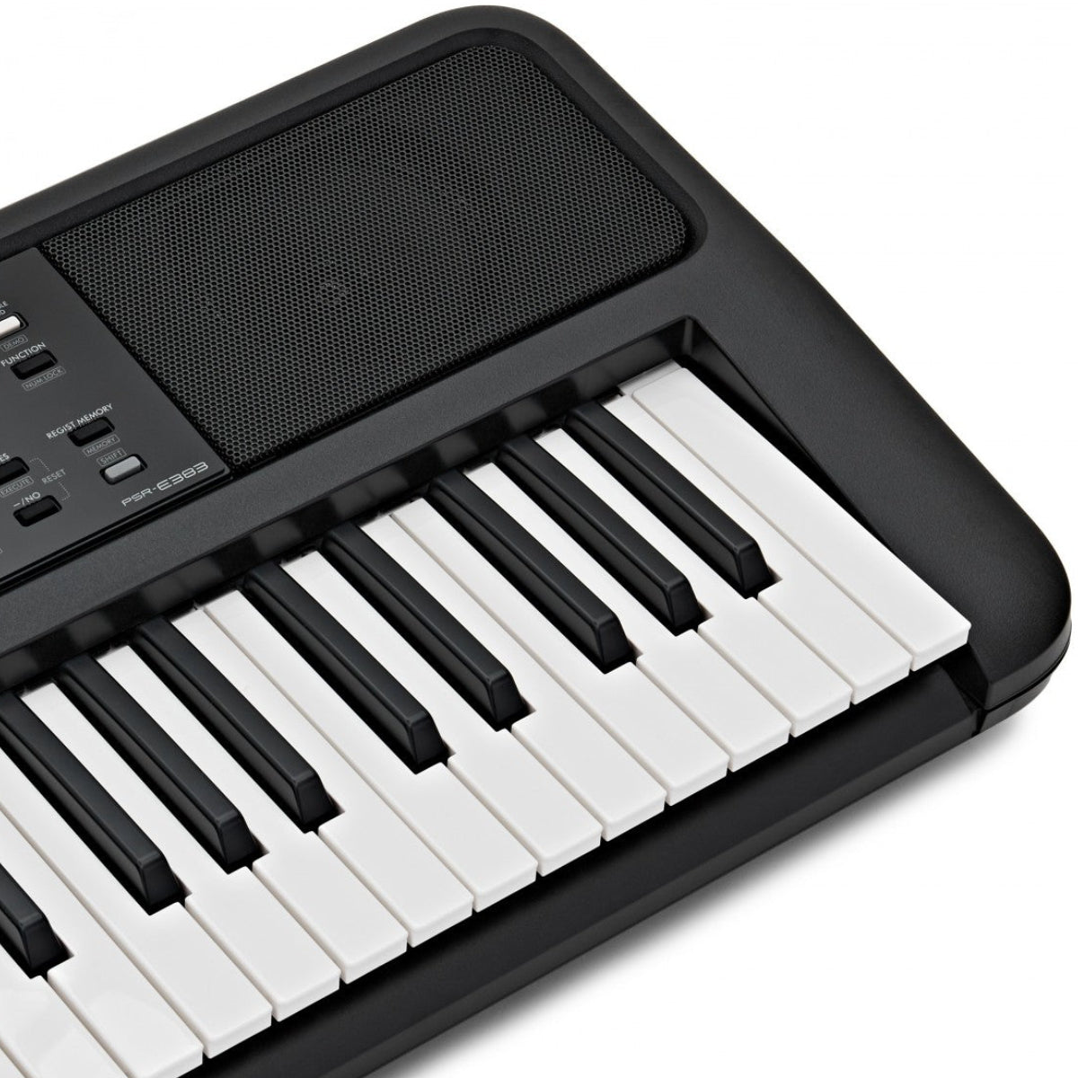 Yamaha PSR-E383 Close Up